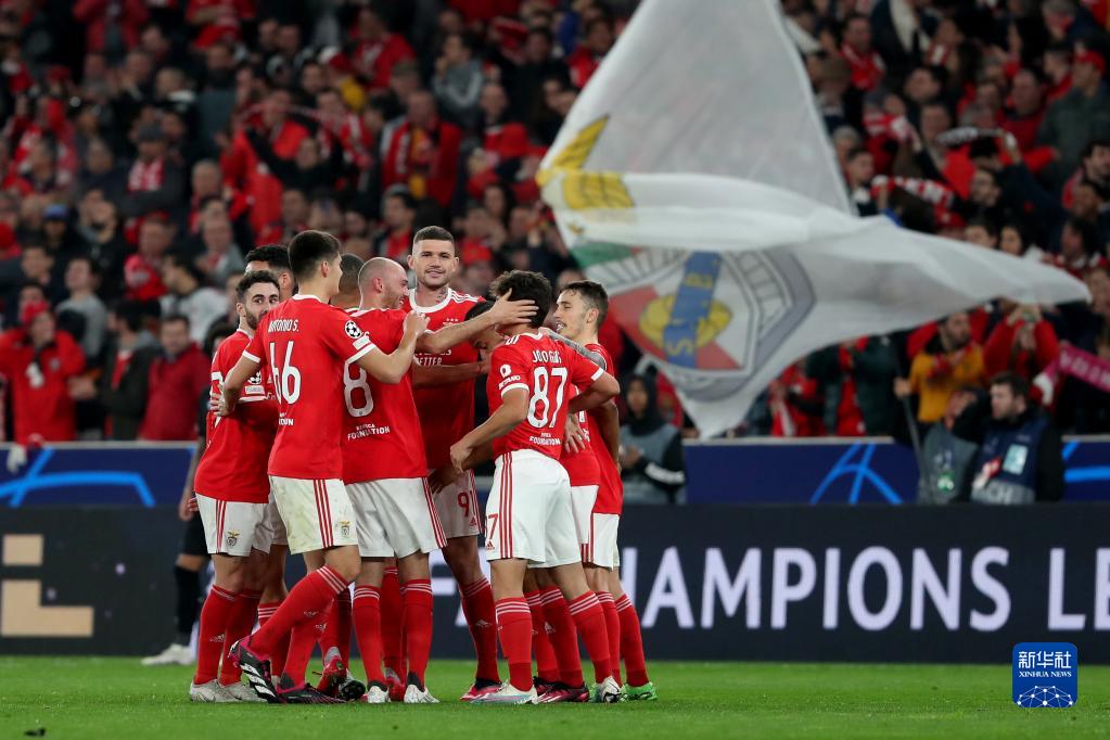 旧保持着高 旧保持着高