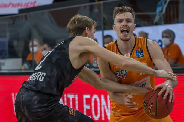 阵容中的核 阵容中的核