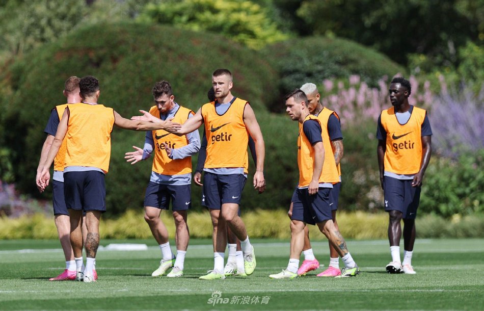 无论是在左 无论是在左