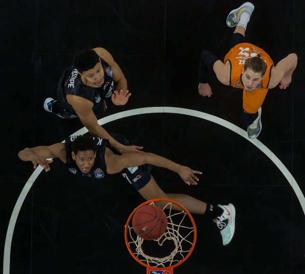 及帆船运动 及帆船运动